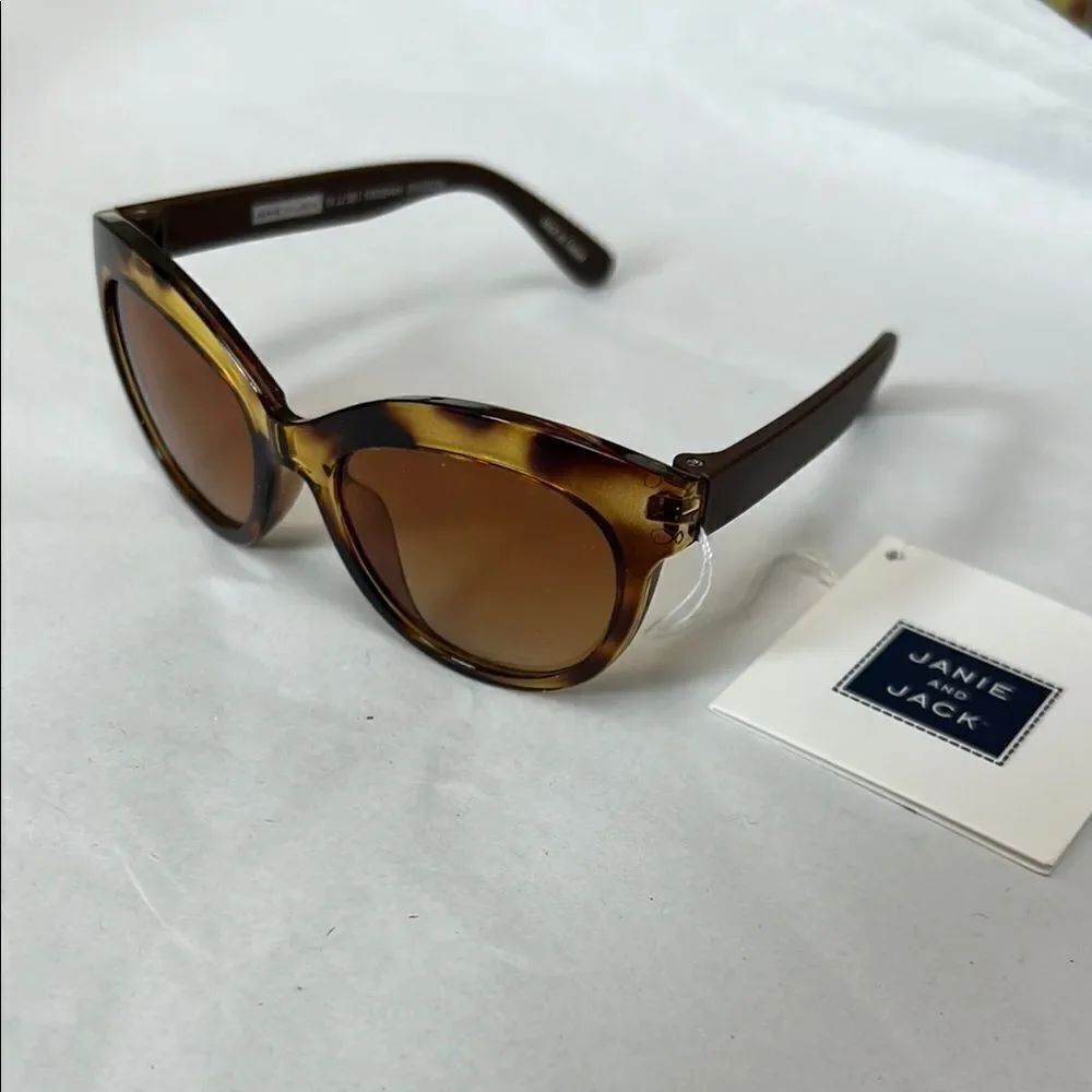 Janie and Jack tortoise sunglasses. NWT 0-2 years